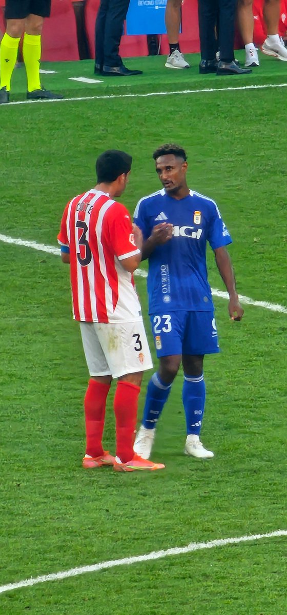 errdieg's tweet image. Yo pongo las fotos, vosotros el diálogo. Todo vuestro. #RealSportingRealOviedo