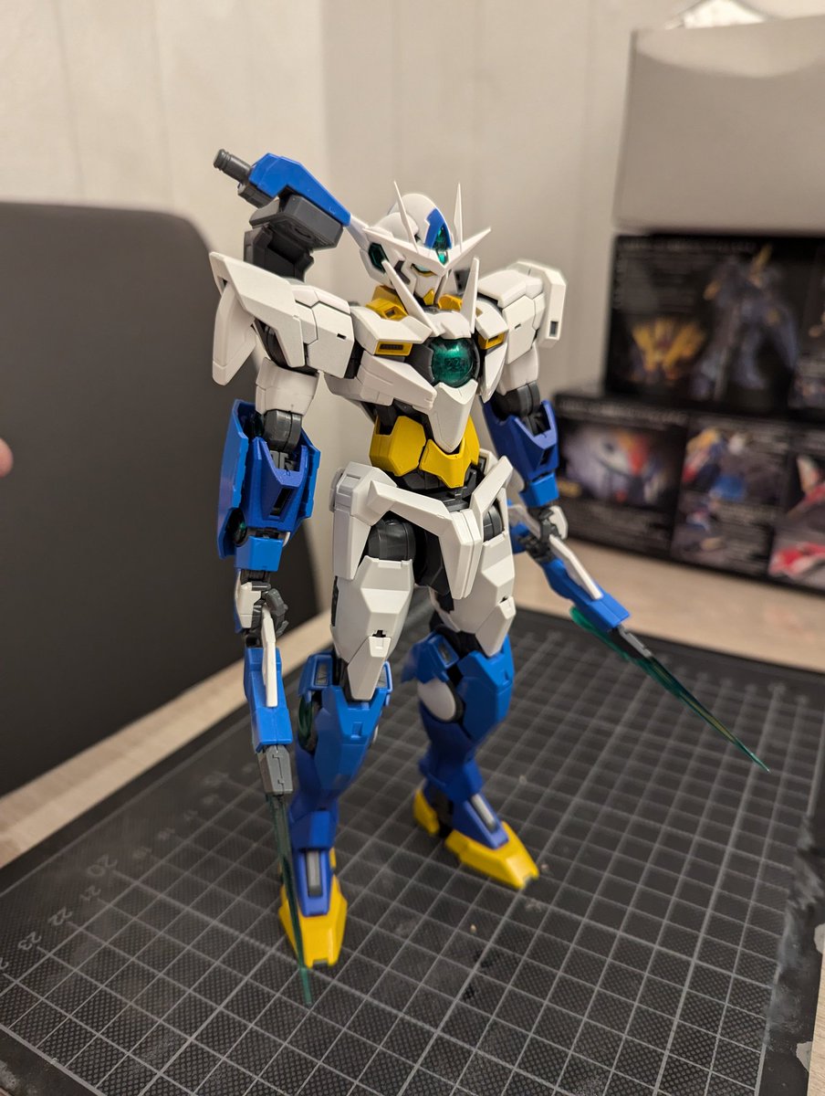 00 qan T Full Saber W.i.P

#gundam
#gunpla
#ガンプラ