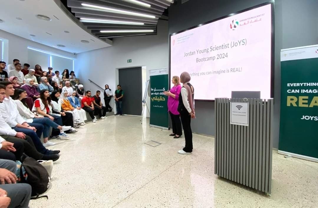 With the participation of #unrwa students, the #Irish_Ambassador <a href="/irlembjordan/">Irish Embassy Jordan</a>,  officially launched  <a href="/JoYS_initiative/">Jordan Young Scientist Initiative</a> Bootcamp today at <a href="/BankalEtihadJO/">Bank al Etihad</a> Bank’s Spark , in the presence of a group of students and teachers from various schools in the Kingdom.<a href="/DpaGov56570/">دائرة الشؤون الفلسطينية</a>  <a href="/UNRWAJFO/">Olaf Becker</a>