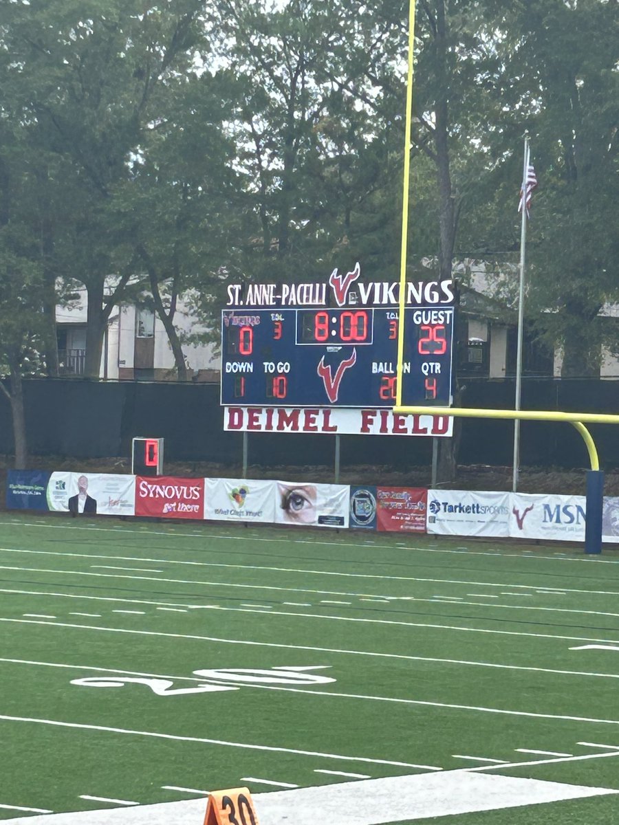 Jarria10's tweet photo. Great Win Warriors 💚🤍 25-0 
My boy scored a touch down today 💚 https://t.co/cmEhWlMEWv