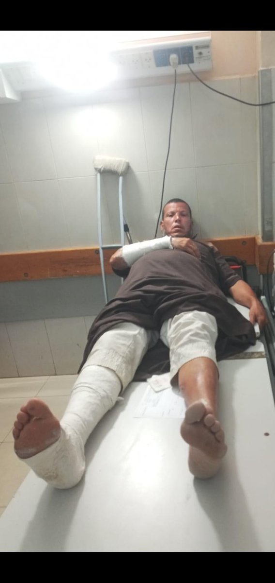 IhabHassane's tweet image. Ziad Abu Haya, a brave Palestinian who appeared in a video a month ago accusing Hamas of trading in the blood of the Palestinian people, was kidnapped by Hamas militias, and they brutally broke his limbs. He is now in the hospital receiving treatment.