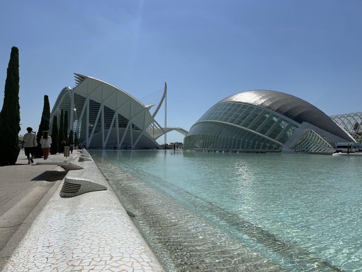 ex_collection's tweet photo. Some modern architecture 🫠 https://t.co/ZCJ11Mc7q2