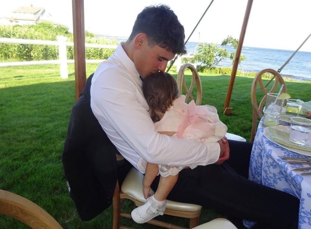 drunklinskyy's tweet photo. i’m so happy he finally has the family he deserves 💞✨

@jackgilinsky 
#jackgilinsky 
#jackandjack https://t.co/PySxSs9tnI