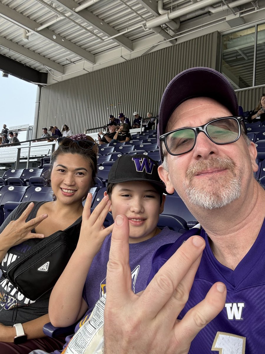 Game Two !!! Go Dawgs!! #PurpleReign #Dawg4Life #BowDown