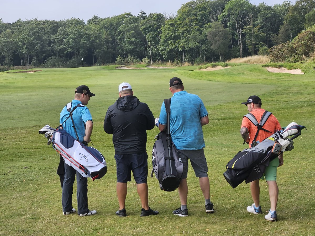 CaddieSchoolVet's tweet photo. Great Scottish weather greeted the team as they had a first look at the @dukesgolf with the mentors @Ken54027251 Ben, Darren and @davygilchrist They all looked great in their @Glenmuir1891 kit and we look forward to welcoming the many golfers who support The School each session. https://t.co/NWY5VtzhwS