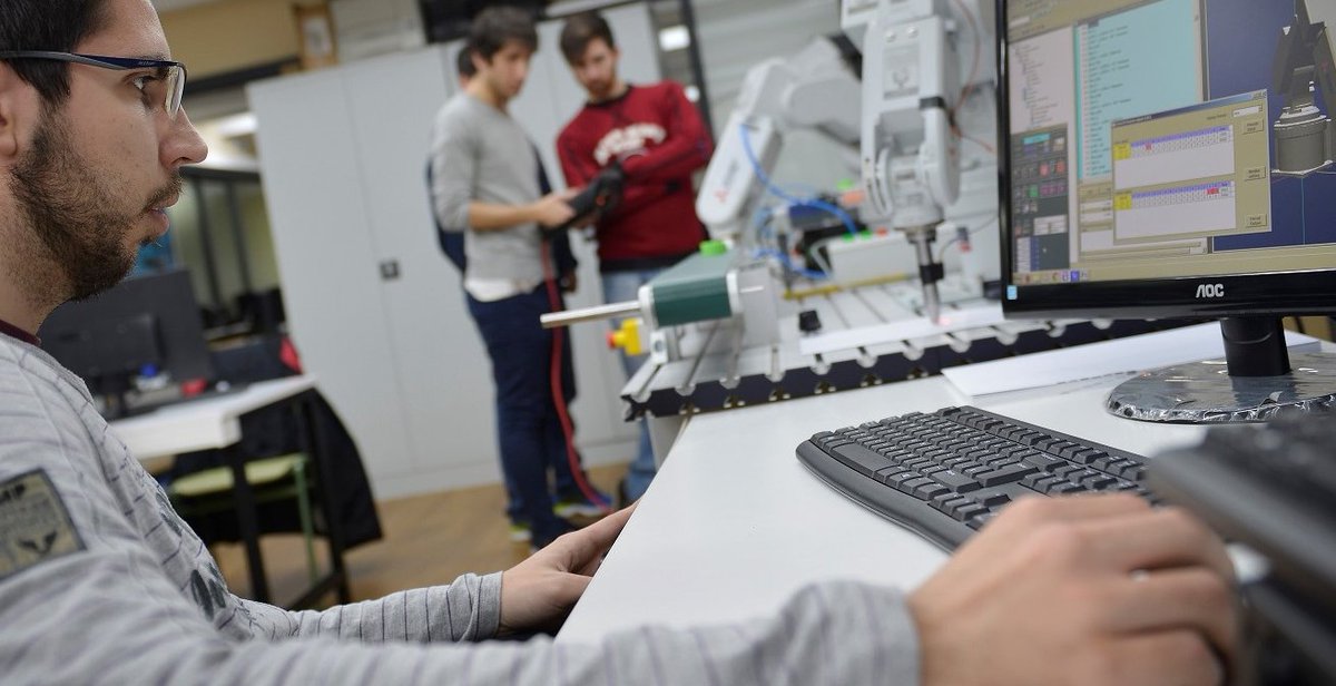 📢Preinscripció curs 2024-25 

Segona fase d'admissió als cicles formatius d'FP
👇🏽
🔵12-16 de setembre: ampliació o presentació de la sol·licitud de preinscripció
🔵Publicació de vacants: 12 de setembre 

❗️Consulteu alguns dels cicles on hi haurà vacants: fp.edubcn.cat