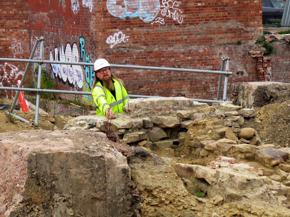 It was a fascinating tour of the Castlegate site that covers the whole of Sheffield history from the Normans and the huge medieval castle, through the later bowling green, steelworks and slaughterhouses, to Castle Market that was demolished in 2014! They’ve discovered so much 😊
