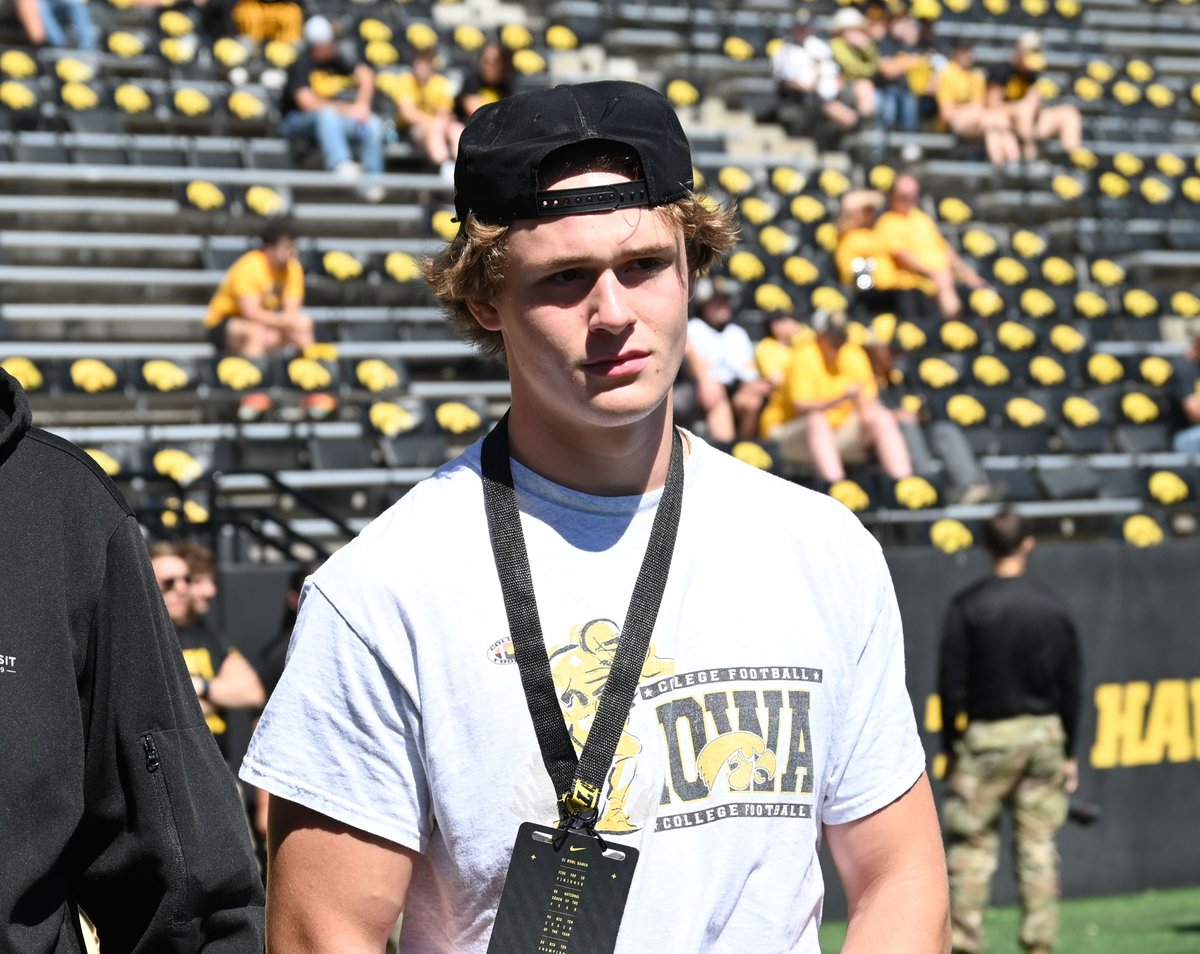 Iowa TE commit Eli Johnson at Kinnick Stadium bit.ly/4e9tuVu