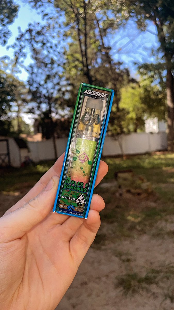 ITSOKTODIEtv's tweet photo. Showing off some shots of the @sluggerssquad Apples &amp; banana🍎🍌

#Sluggers #Sluggerssquad #Sluggershit #StonerFam #Mmemberville #scenery https://t.co/3YDmuY9uUs
