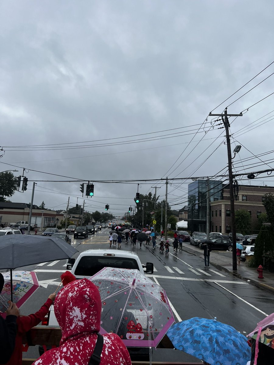 So much fun at the Mineola homecoming parade!! Go Mustangs!! <a href="/Hampton_Street/">Hampton Street</a> <a href="/MineolaUFSD/">Mineola UFSD</a>