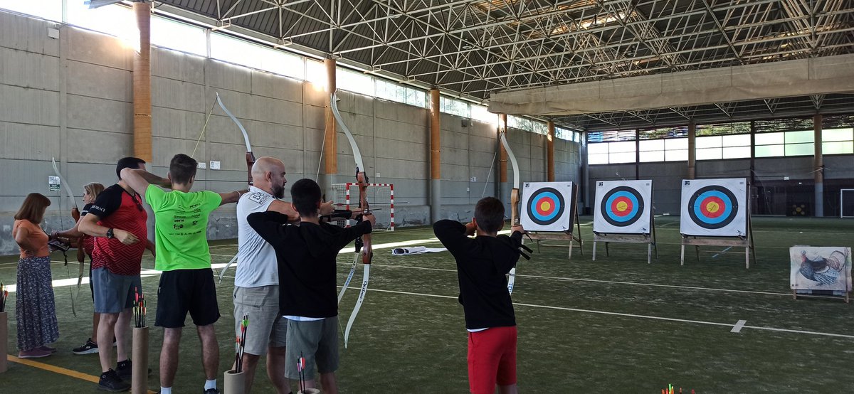 Estupendo día de difusión de nuestro deporte. 
Gracias a <a href="/ArcoExtremadura/">FEXTA</a> y <a href="/CNTDcaceres/">CNTD CC</a>