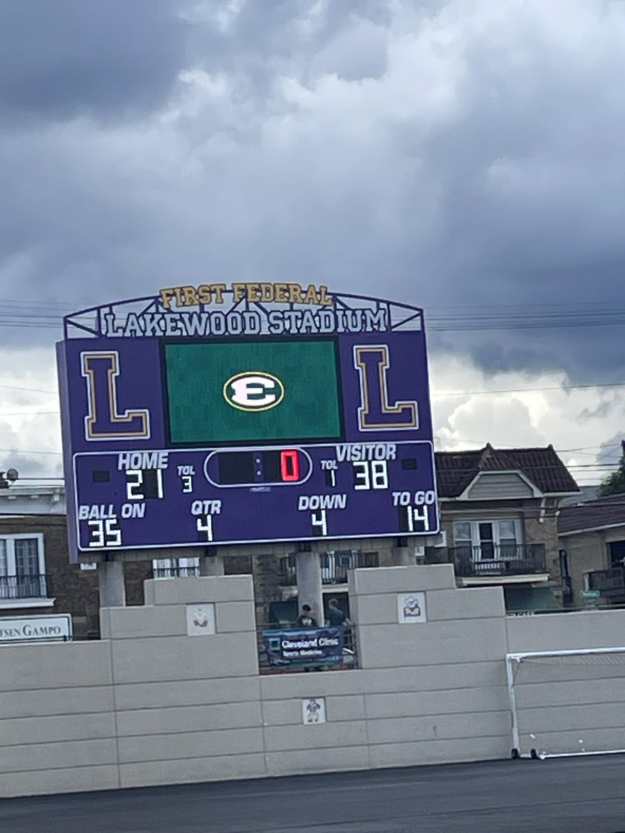 BRNNews25_26's tweet photo. That is game with a 38-21 over St Edwards https://t.co/KMAELc6diP