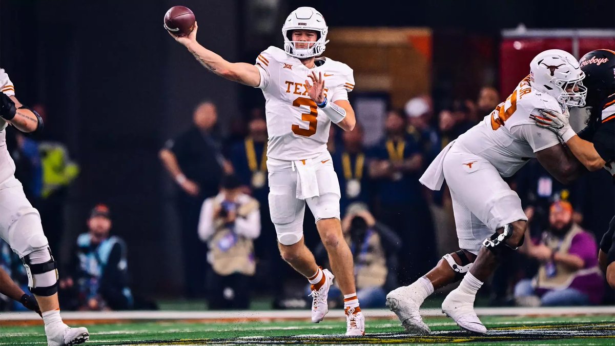 mzenitz's tweet photo. Something clear about Quinn Ewers at this point: Is regularly at his best in Texas’ biggest games.

His stats in six games vs. ranked teams the last two years:

— 70 percent completion percentage
— 339 passing yards per game
— 15 total TDs
— 30+ points for Texas in each game https://t.co/ECBfPBNUk4