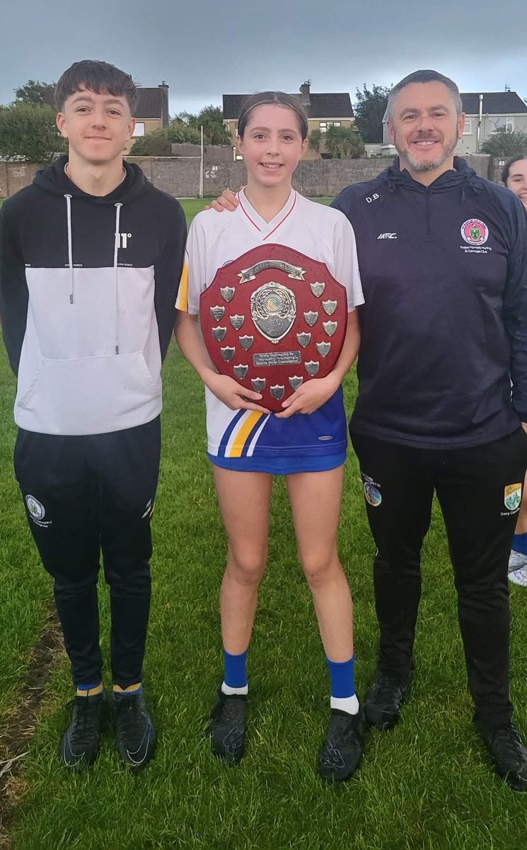 dbrick79's tweet photo. Under 14 and under 16 @kerrycamogie league champs, not a bad a few weeks. https://t.co/XmvdxbhJgj