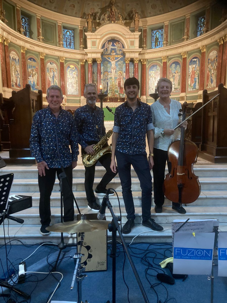 Thanks <a href="/stmarybalham/">St Mary's Balham</a> for inviting us to perform at one of your autumn music concerts tonight. A large and most appreciative audience. <a href="/balhamnewsie/">Balham Newsie</a> <a href="/tootingnewsie/">Tooting Newsie</a> <a href="/WAFfringe/">Wandsworth Arts Fringe</a> <a href="/furzedown_net/">Furzedown Network</a>