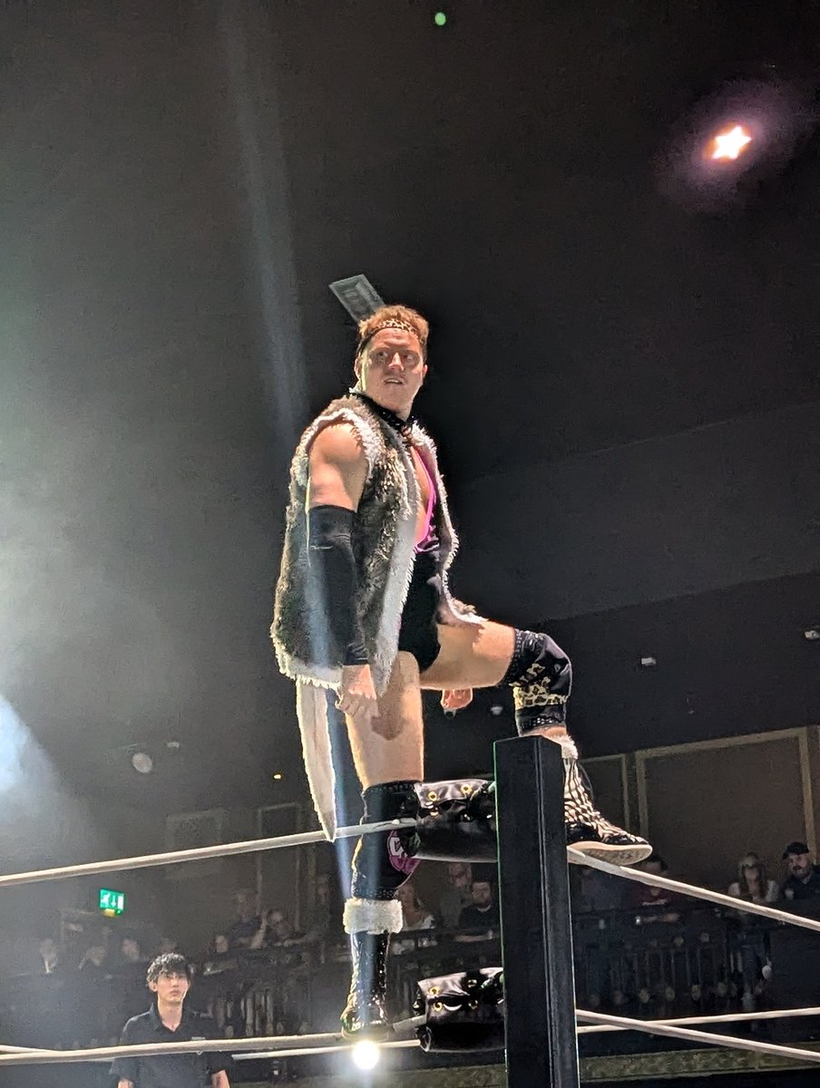 _S73V3_'s tweet photo. @noah_ghc was superb this afternoon! 

@CSterlingPro is a legit superstar in the making! https://t.co/RdjnOMaI0z
