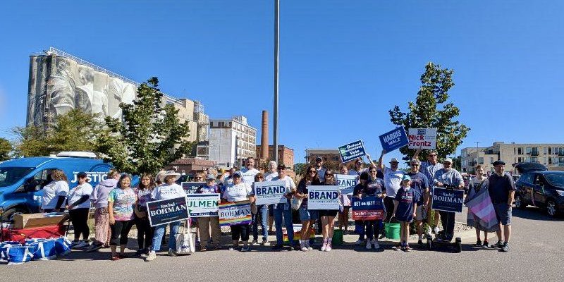 NickAFrentz's tweet image. SoMn Pride Festival in @CityOfMankato 2024. All the ingredients: spirit, perfect weather, and a packed parade route and festival. Thx all. @RepJeffBrand @RepLFrederick
