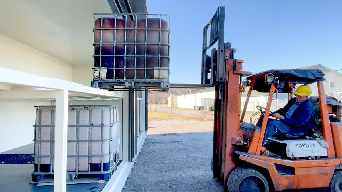 ushazmat's tweet image. Keep your hazardous materials safe with our compliant ISO containers! Secure your chemicals and ensure safety today! haz.rent/UN5vb9

#HazardousStorage #ISOContainers