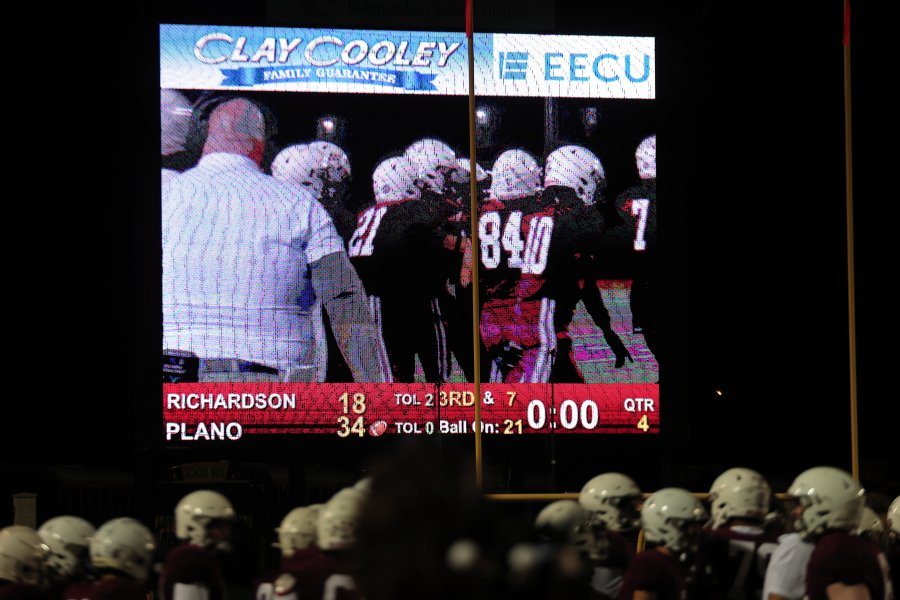 Great win last night for the Cats!  On to district play next week! <a href="/TFentonPhotos/">Thad Fenton</a>