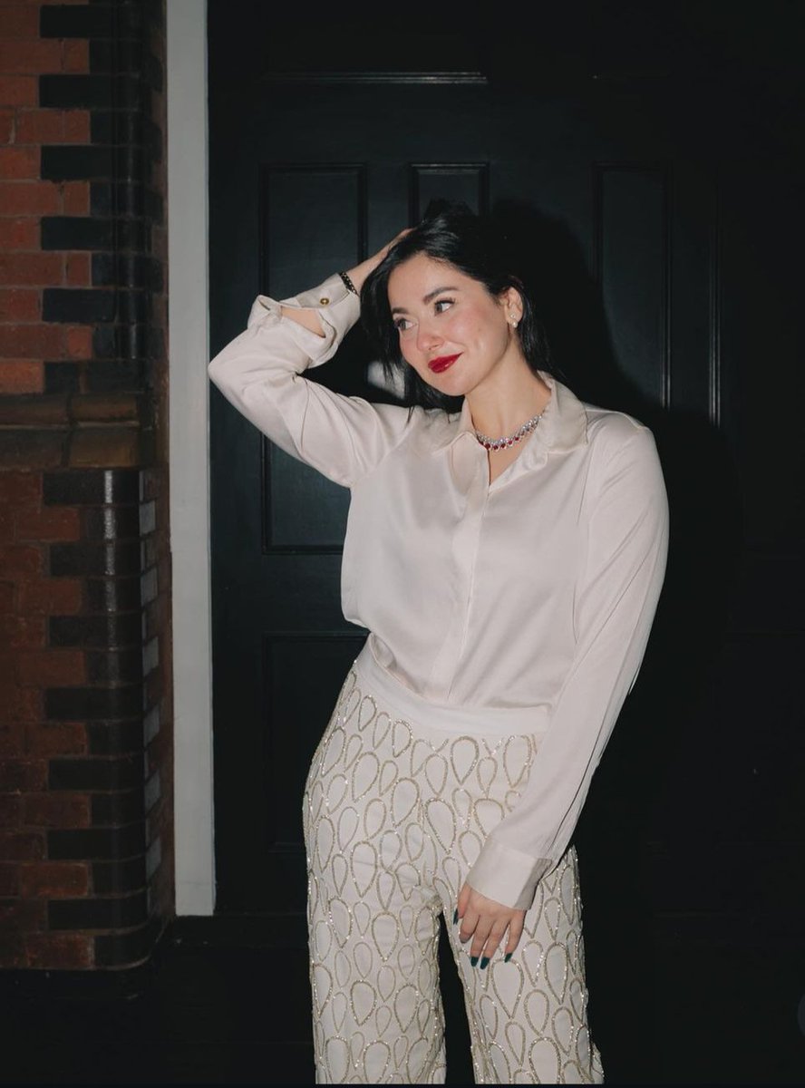 iMony_1987's tweet photo. My fav pics of ❤️#HaniaAamir
#8yearsofHaniaAamir https://t.co/5UDo8lQ3e7