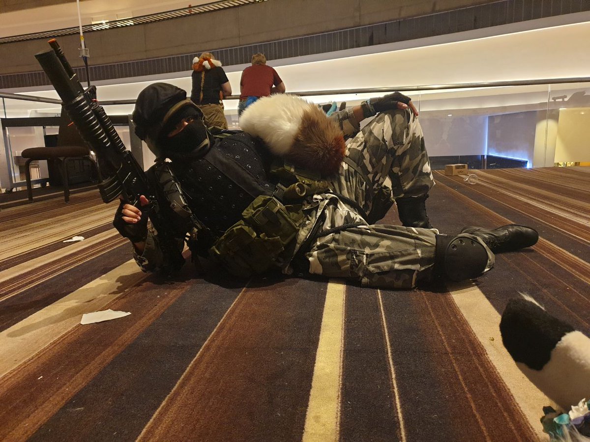 hl_hgruntmdl's tweet image. Hey!! It is I the great Grunt! continuously on the search for Gordon Freeman
If you spot me tag me!
Im just a silly cosplayer who goes to cons, dont be afriad to ask for photos!