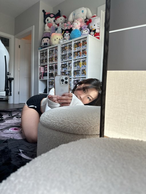 Watch jinny's leaked NSFW photo on TwXstars