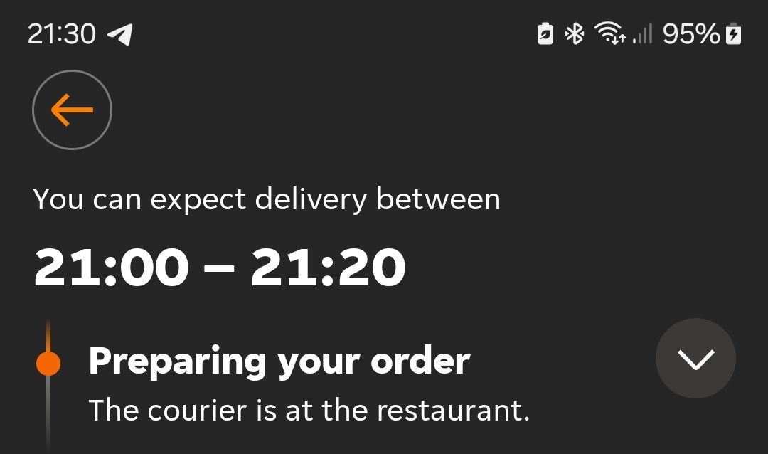 94TomHarris's tweet photo. @JustEatUK Clearly not arriving in that time is it? 1 hour waiting for something that it said (and still says now) a 15 minute delivery time? Now having evening plans disrupted waiting for a stupidly late order.... https://t.co/NqxdH173C2