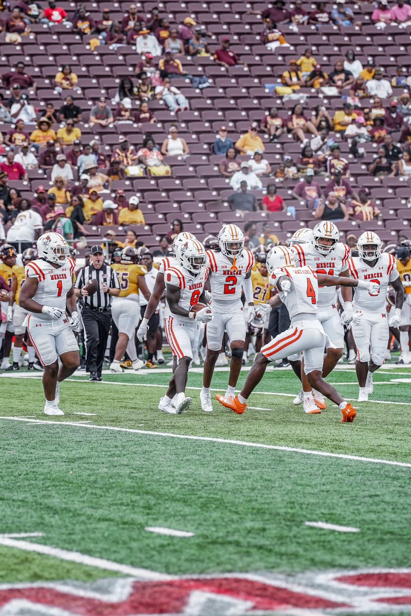 Mercer Football (@mercerfootball) on Twitter photo Ended the first half with a bang💥
.<a href="/parker_wroble/">Parker Wroble</a> ➡️ TD
.<a href="/ParsonsKelin/">kelin parsons</a> ➡️ TD
.<a href="/TMoore1215/">Tj Moore</a> ➡️ Interception Ended the first half with a bang💥
.<a href="/parker_wroble/">Parker Wroble</a> ➡️ TD
.<a href="/ParsonsKelin/">kelin parsons</a> ➡️ TD
.<a href="/TMoore1215/">Tj Moore</a> ➡️ Interception