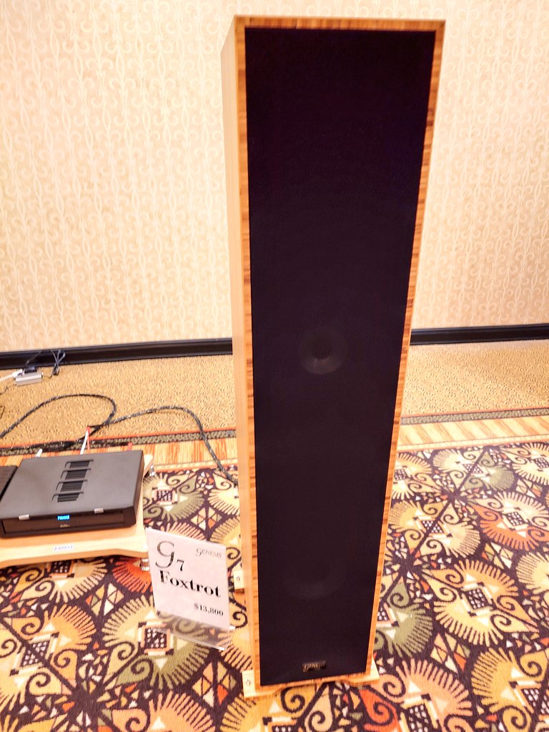 AT110s's tweet image. Analog Audio Design TP-1000→Heed Helikon Integrated→Genesis G7 Foxtrot

Puritan Studio Master 16 Power Conditioner
Lateral Audio Rack &amp;amp; Stands

個人的にはGenesisはこのぐらいのサイズのモデルのほうが好みかな
#PAF2024