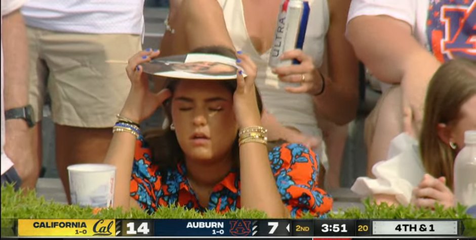 SickosCommittee's tweet image. Checking in at Jordan-Hare.