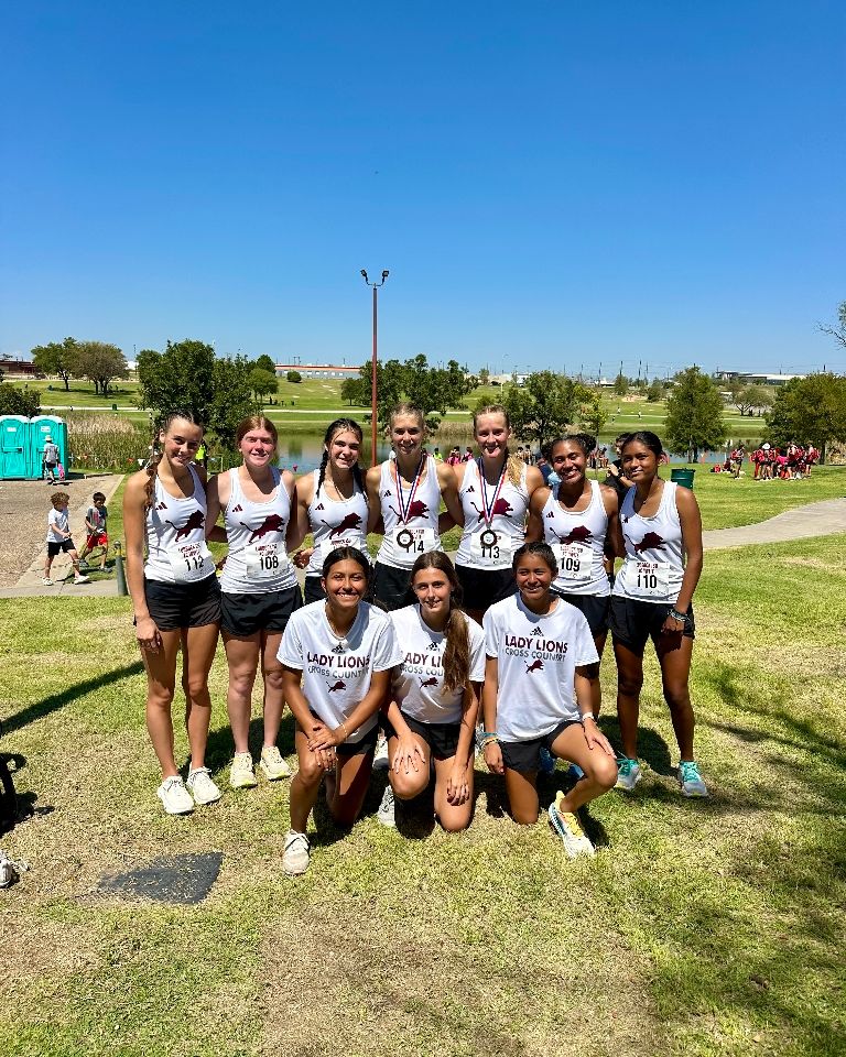 Varsity Lady Lions competed at the Regional Preview meet in Lubbock this afternoon and placed 4th overall! Individual medalist were 5th place, Sidney Windham, and 14th place, Kate Tindol!