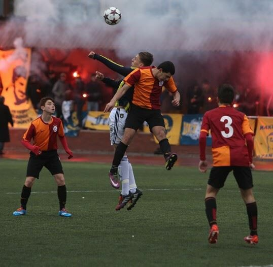 Mecmua1907's tweet photo. Fenerbahçe - Galatasaray l U15 Derbisi - (08.03.2014)

#KimlikYokFenerbahçeVar #AlemdeFener #AF13 https://t.co/6H455aiKgJ