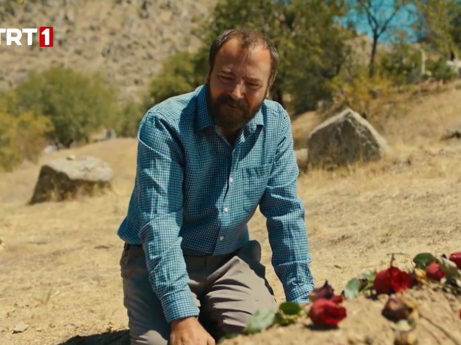 İnsanın sevdiğini kaybetmesi, Dişini kaybetmesi kadar ilginçtir. Acısını o an yaşar, yokluğunu ömür boyu.
-Neşet Ertaş
#gönüldağı