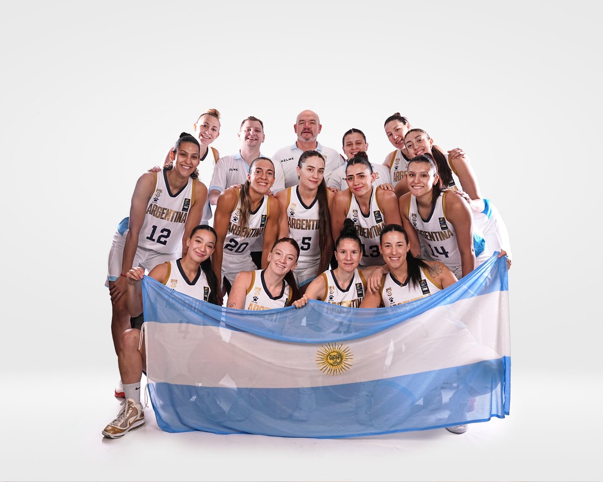 🇦🇷 ¡LAS GIGANTES SON CAMPEONAS DEL SUDAMERICANO! 🏆

🏀 Triunfo de la Selección Argentina por 84-76 ante Brasil, en lo que fue la SEGUNDA VICTORIA ante las brasileñas en el torneo.

✅ Impecable e histórico torneo para las chicas, que finalizan INVICTAS. 

¡FELICITACIONES! 👏🏼