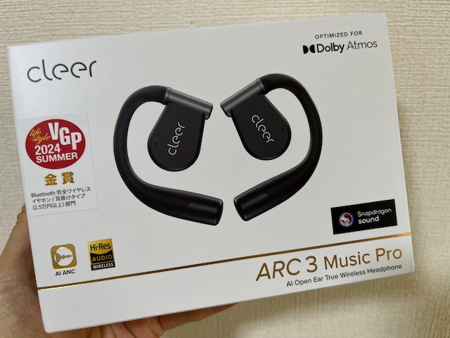 brzm505's tweet image. #Cleer #ARC3（Music Pro）をクラファンでゲットして１週間ほど使ったので、手持ちの旧機種 #ARC2（SPORTS Edition）と比較した印象を少々。
↑はARC2から向上、→は横ばい、↓は低下を示します。
前機種にない機能と総評は、👍か👎で示します。
個人の感想なので、参考程度に。