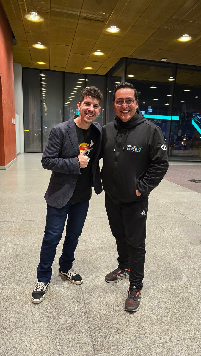 Con <a href="/midudev/">Miguel Ángel Durán</a> y <a href="/PlatziTeam/">Platzi</a> aprendiendo cada vez más. El #conocimiento es #poder #IA #Dev