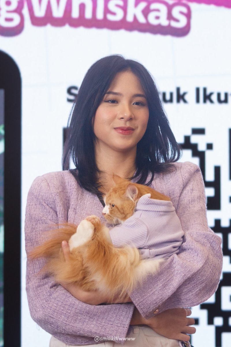 smilikitiwwww's tweet photo. Lucukk >_<
~ 07092024 || Visit Booth Whiskas
📍ICE BSD HALL 8
#SarapanFotoOshi #AziziShafaAsadel #ZeeAsadel #Dino #Cantik #Lucuk https://t.co/XBFDMKSrg4