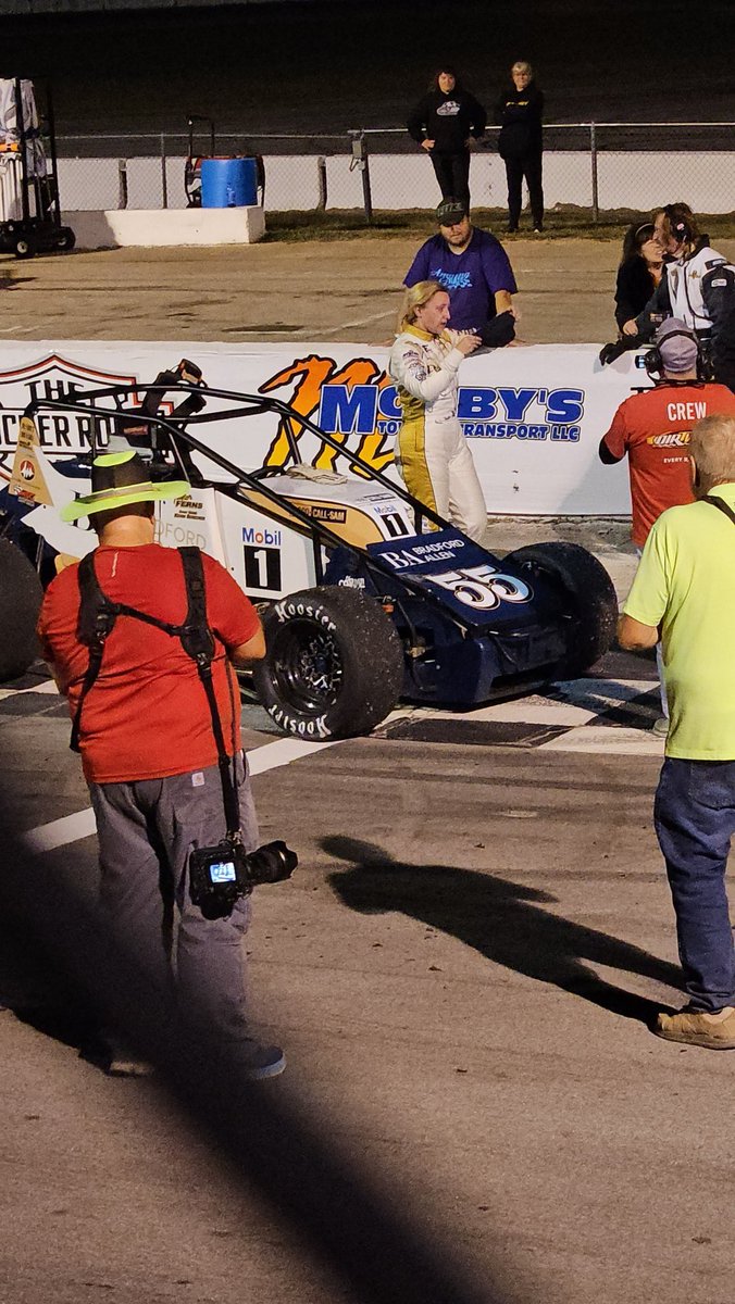 dennis65lori68's tweet photo. Wow,just wow! @TaylorFerns leads flag to flag at one of the most prestigious sprint car races in the Country! Beating the best pavement drivers around! The horsepower these cars have and then on the #HIGHBANKS what a Great race! Congratulations! https://t.co/8SycO3738Q