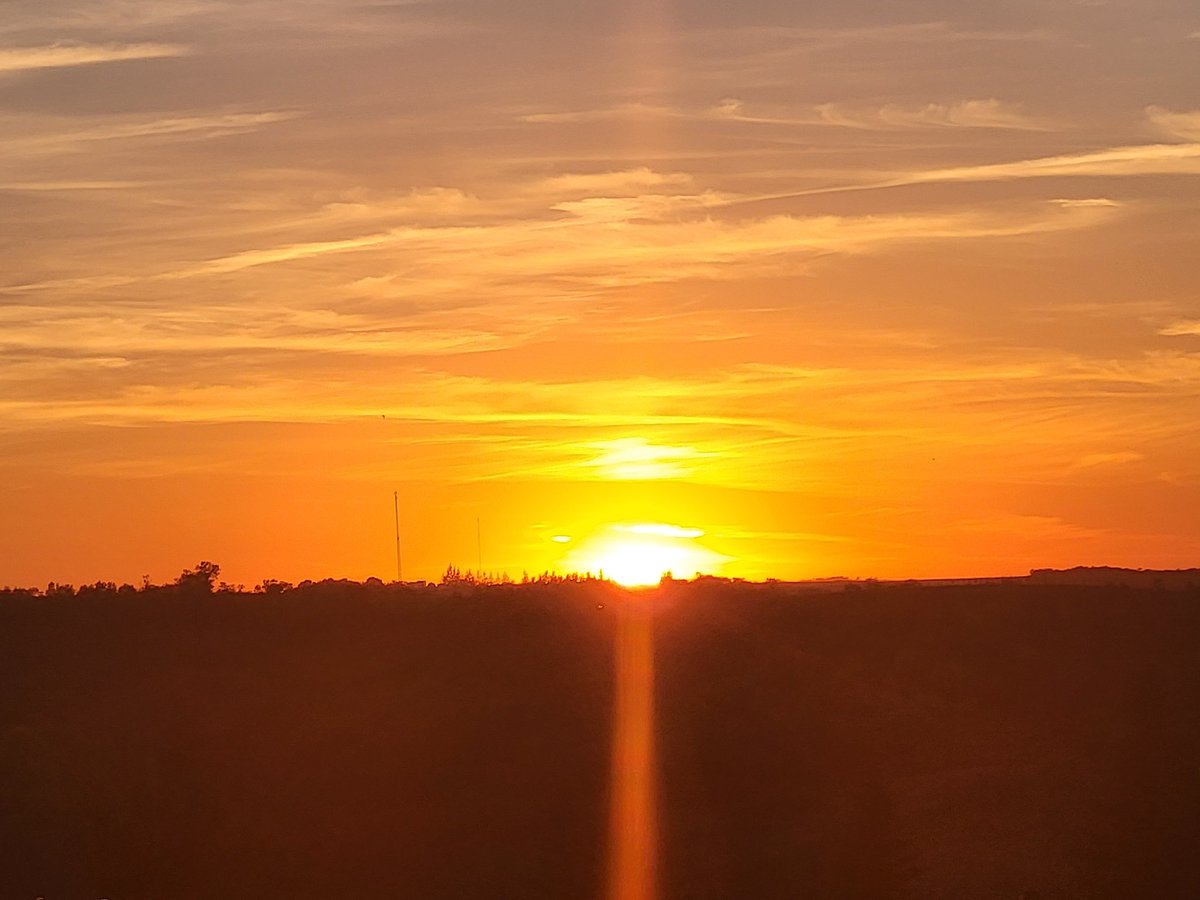 Another day sets on #overthehillorchards