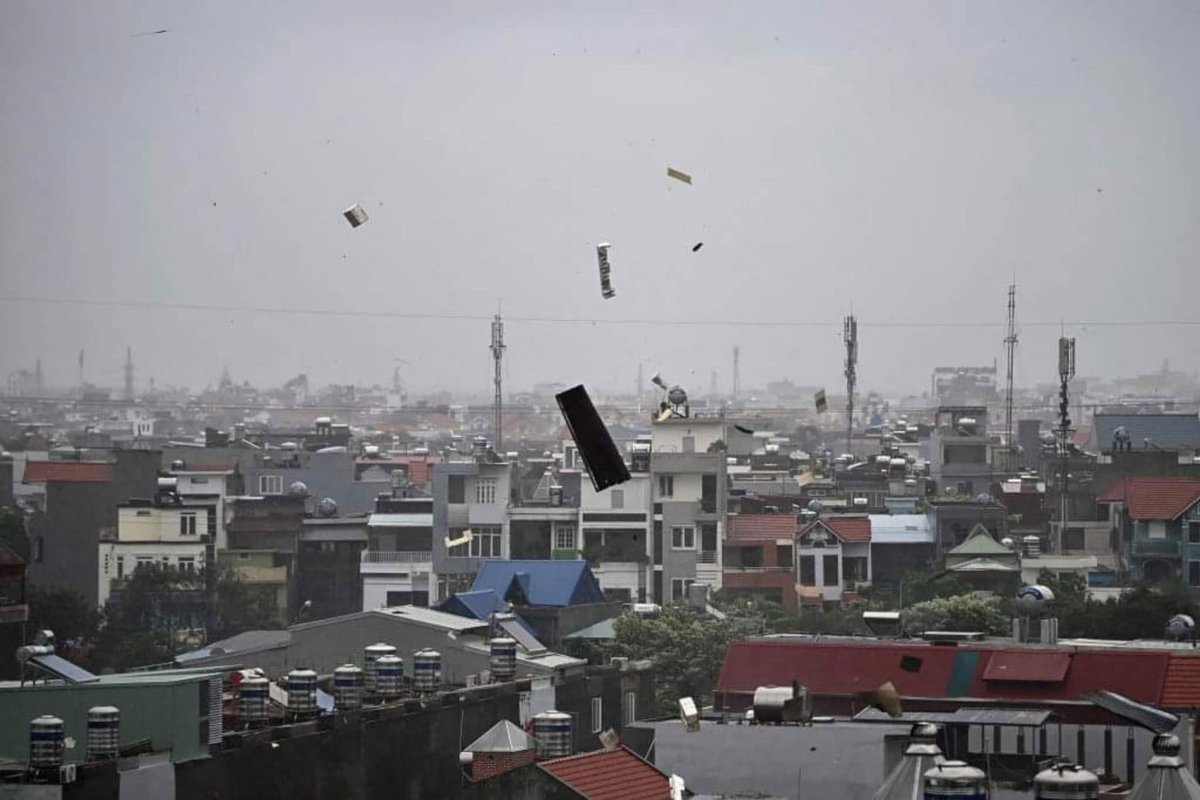 【台風ヤギ🇻🇳ハノイを駆け抜ける】
ベトナムに上陸した台風ヤギはハノイを通り抜けた模様です
いろんなものが飛びまくりました