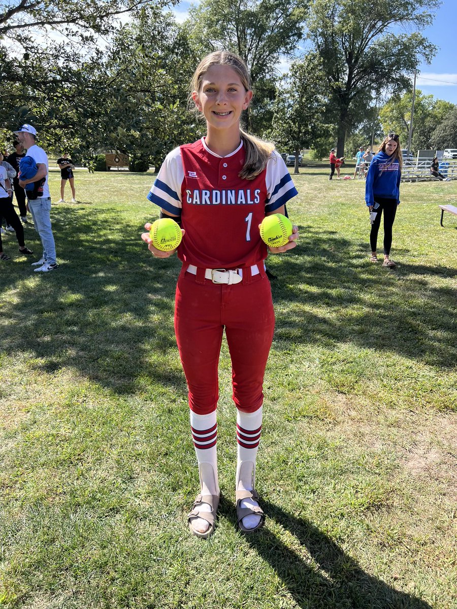 We go 2-1 on the day!

Bomb Squad- Madynn with 💣💣

Off. MVPs- Kacey &amp; Les for making adjustments &amp; finding ways on base!

Def. MVPs- Ady &amp; Addie for locking it down on defense!

Ev was an awesome leader in the dugout helping keep the energy up all day!🔋

#ROLLCARDS