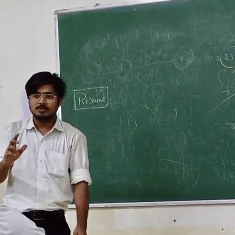 theharshwise's tweet photo. During my childhood, I was a very silent boy!

- I didn't had any Confidence ...

When I started making more videos,
- I became camera-confident!

When I started doing 1:1 Meets and connecting with more folks,

- I became Public Confident!

Pic: Me talking about Resume vs PoW 👇 https://t.co/ZEm5DTozmU