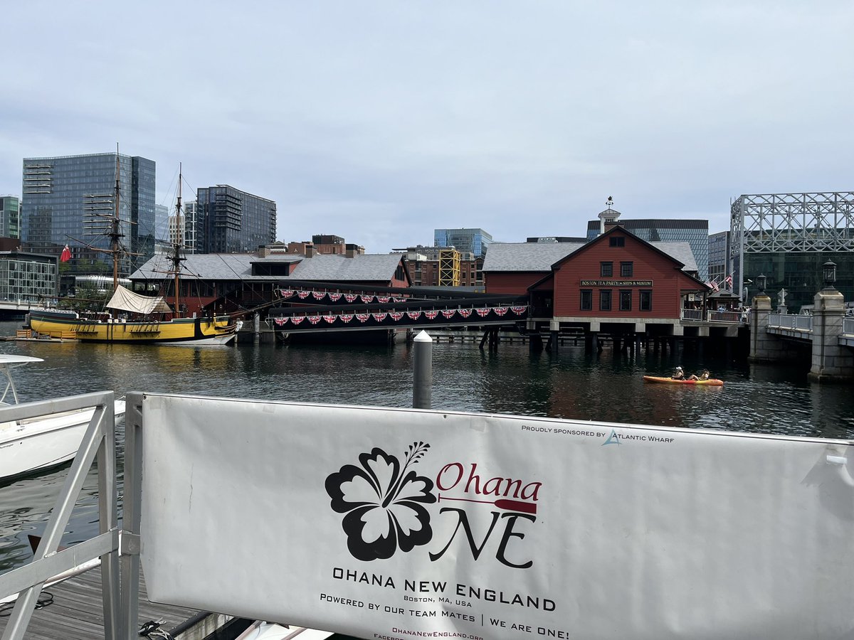 Our first group flexing their 💪🏼 and having fun at <a href="/TACC_Boston/">The American City Coalition (TACC)</a> #joyofkayaking event at <a href="/atlanticwharf/">Atlantic Wharf</a>! Next up…<a href="/FortPointBoston/">Fort Point Channel</a> scrimmage! <a href="/savetheharbor/">Save the Harbor</a> <a href="/FPNA_Boston/">FPNA Boston</a>