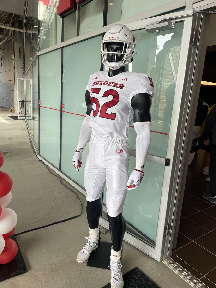 EEACS_CoachFord's tweet photo. What coach waking up at 7am the morning after getting back at midnight from a football game just to take his players down to Rutgers University for a game day visit. Call me crazy but it was worth it. I need an extra day added to the weekend. Anything for my guys though!! https://t.co/qtCSOdOoUf