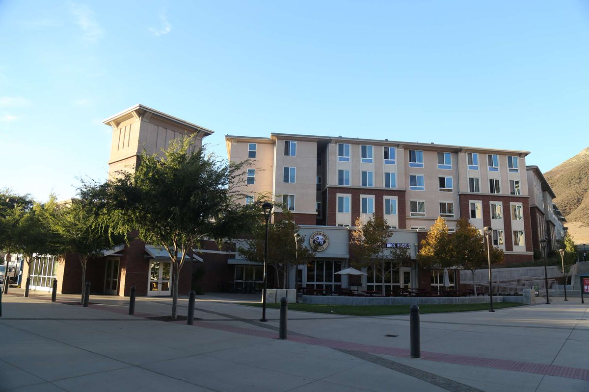 Burglary reported at Poly Canyon Village dlvr.it/TCyTc8