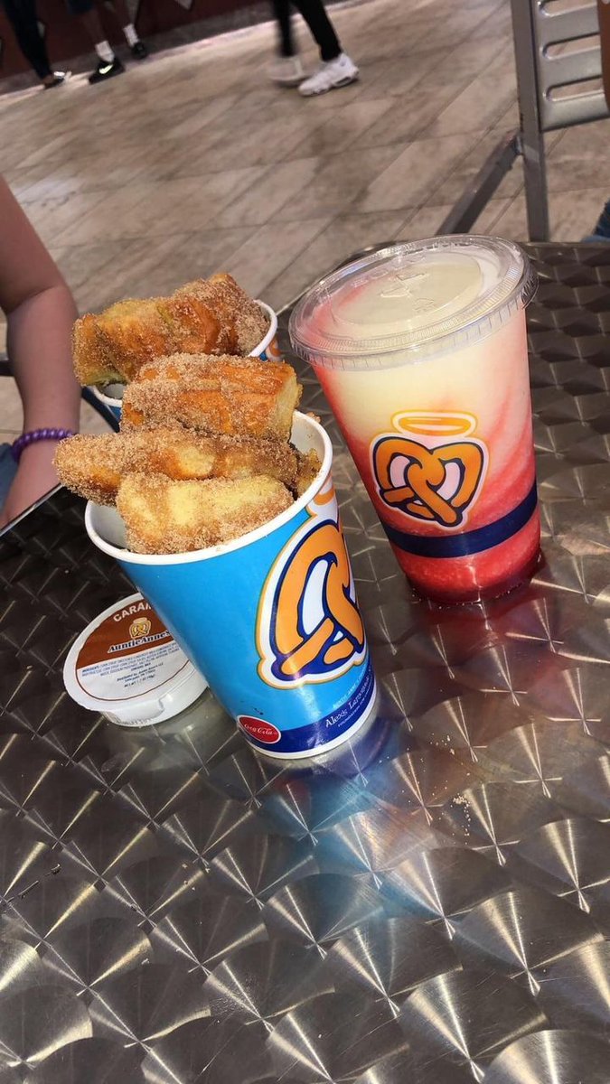 realbbymula's tweet image. I could never hate youuuuuuuuuuu 😍😍🤗