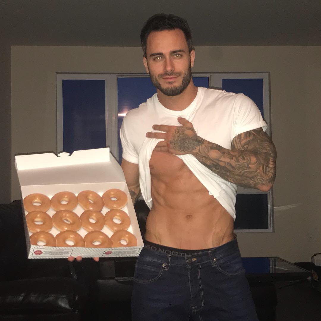 PureAtkins's tweet image. Cheat day 🤤