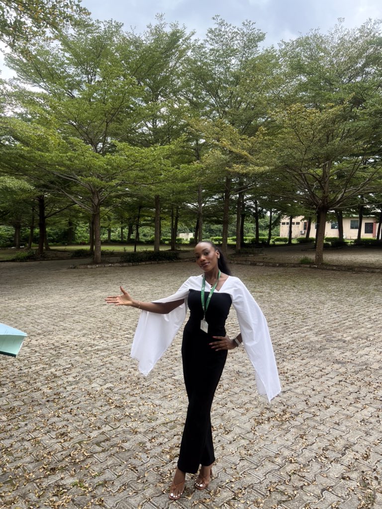 oge_cheee's tweet photo. And that’s a wrap 🎓 https://t.co/EgtD9DlgtL