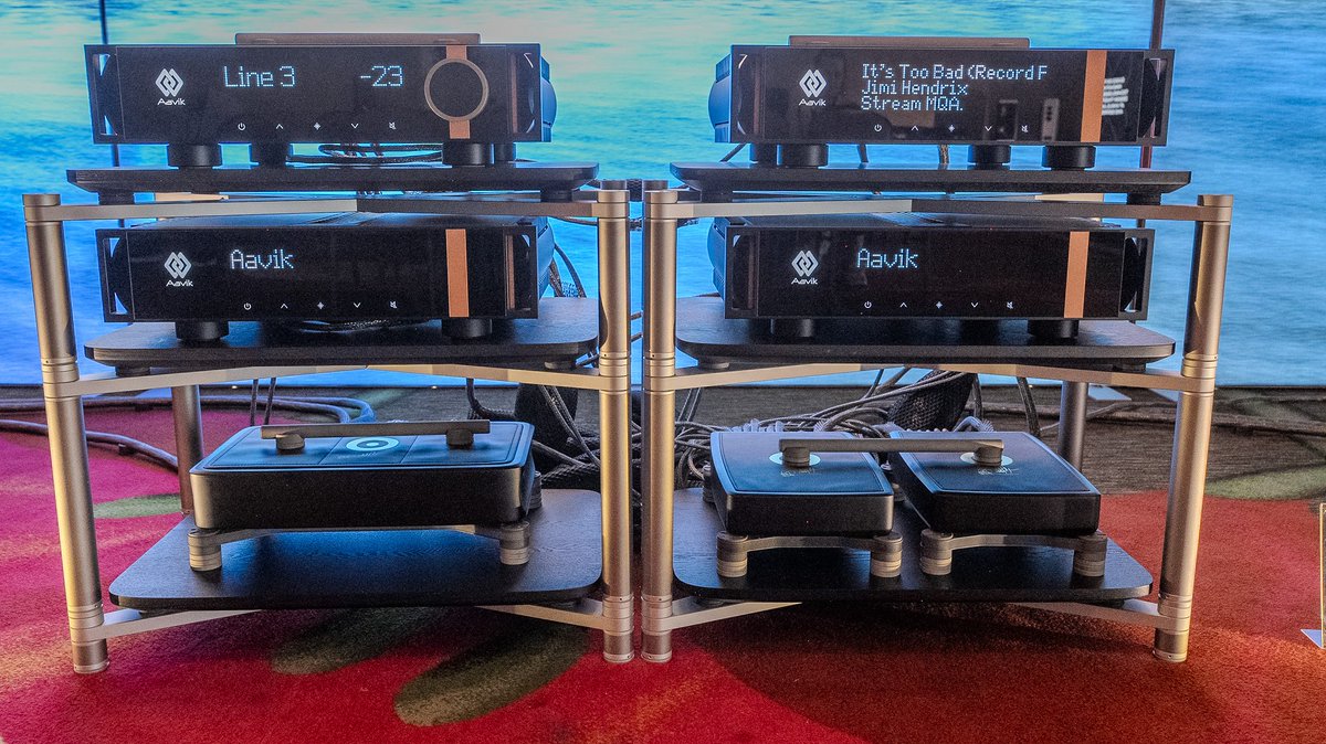 AT110s's tweet image. Next Level HiFi
Audio Group Denmark

Aavik  SD-880→C-880→P-880×2→Børresen T5

Ansuz Racks, Rezonators, Cables, etc.

ショウでの遭遇率がダントツで高い圧倒的出張力のAudio Group Denmark
いつもの方々がデンマークから来てる
自宅のオーディオより年間で聴いてる時間長いかも…
#PAF2024