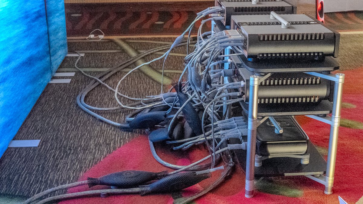 AT110s's tweet image. Next Level HiFi
Audio Group Denmark

Aavik  SD-880→C-880→P-880×2→Børresen T5

Ansuz Racks, Rezonators, Cables, etc.

ショウでの遭遇率がダントツで高い圧倒的出張力のAudio Group Denmark
いつもの方々がデンマークから来てる
自宅のオーディオより年間で聴いてる時間長いかも…
#PAF2024